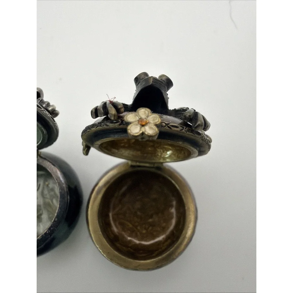A Pair Of Jay Strongwater Frog Trinket Box Pill Box Swarovski Crystals